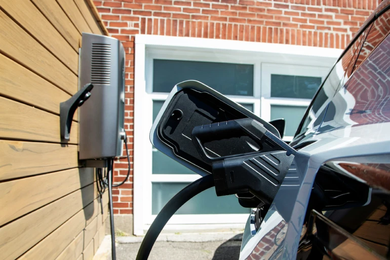 Borne de recharge à domicile en Belgique : prix, primes et installation (2026)