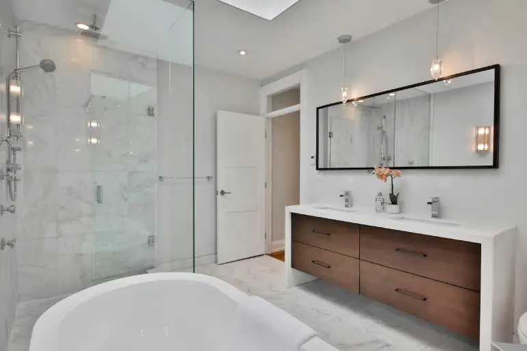 Rénover sa salle de bain : budget et étapes clés